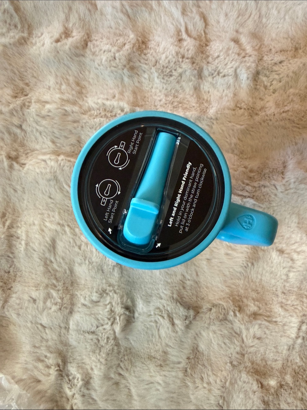 Hydrojug Wave Water bottle 32 oz
Travel-size Blue - Picture 6 of 9